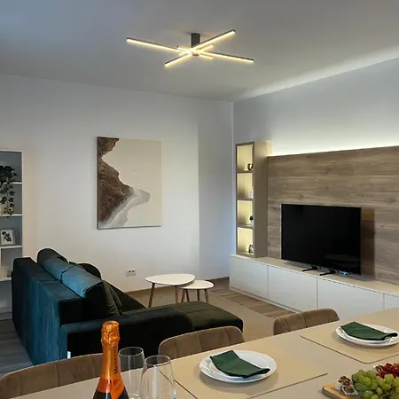 Exigent Cosy Apartment